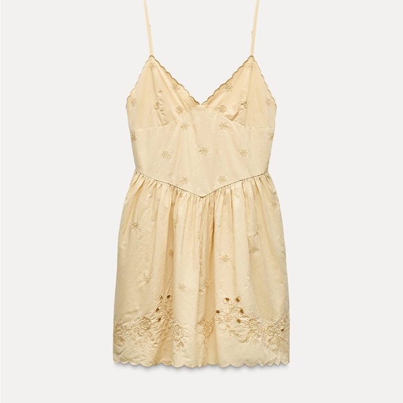 ZARA Mini Dress. Yellow. Embroidered flowers. - Picture 3 of 4